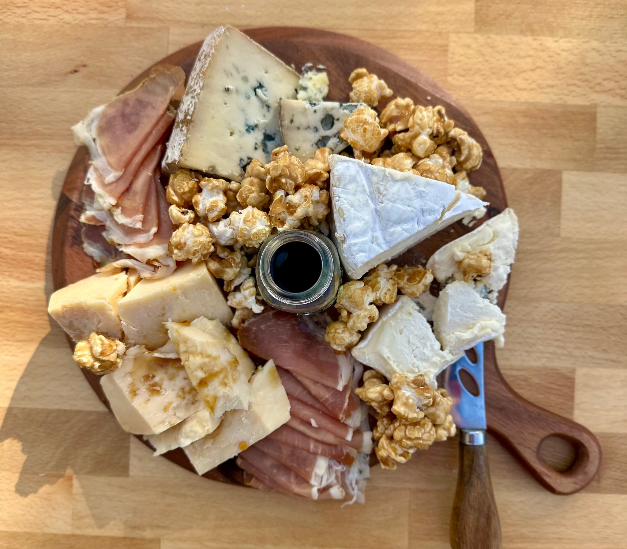 Cozy Cabin Season - October 2025 curdbox