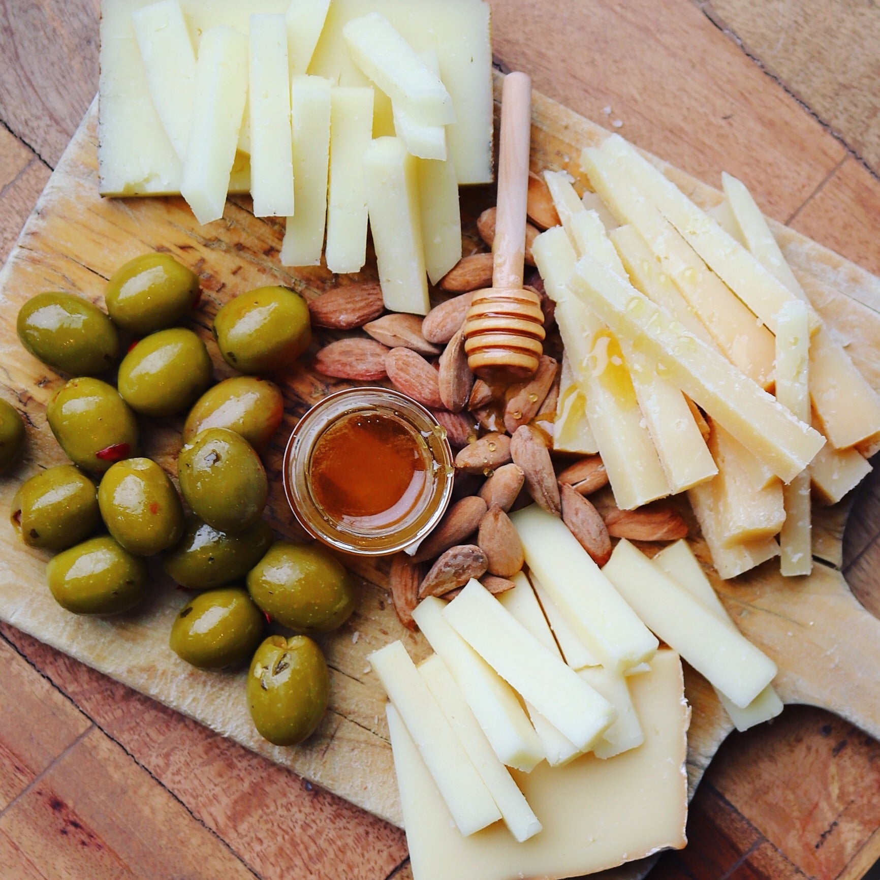 Curdbox- The Monthly Cheese Experience